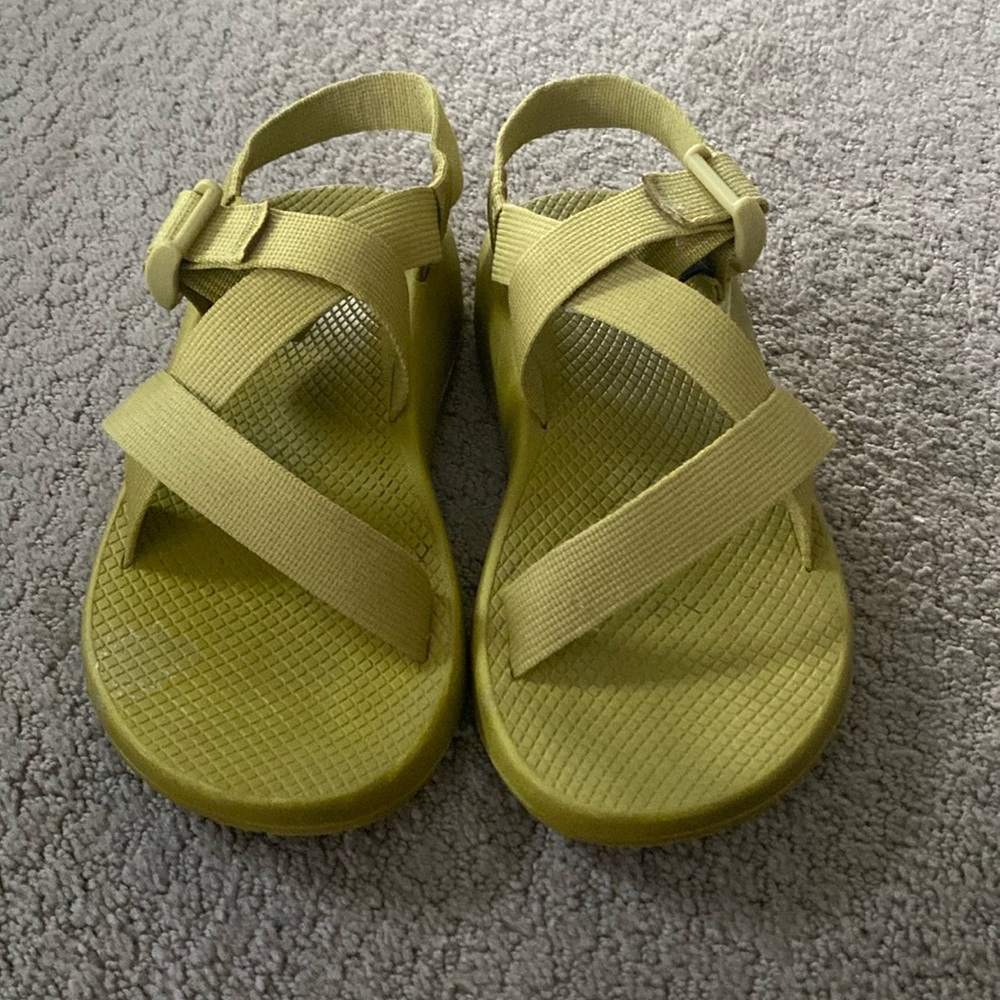 Mens Chacos. Size 8